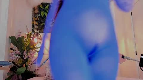   online show from December 22, 1:55 pm