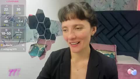 VALERY MORE online show from March 10, 2:32 pm