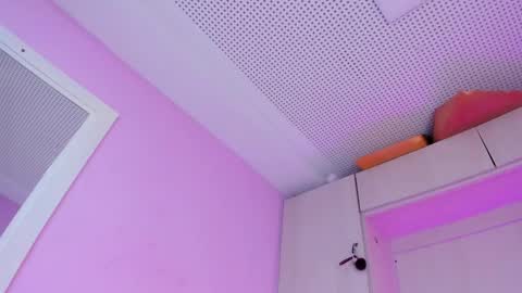 valerymeyerr online show from November 9, 5:33 am