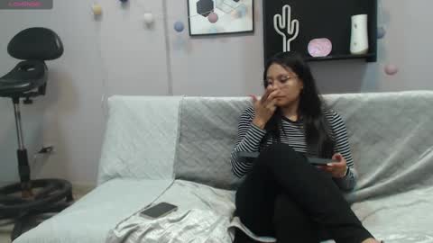 valevicious online show from February 21, 7:32 pm