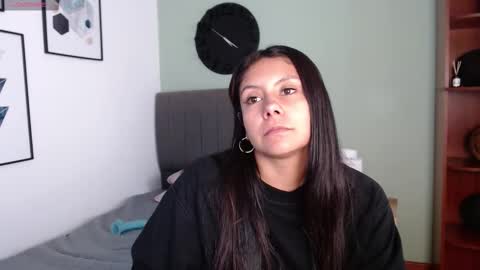 valevicious online show from February 11, 7:18 pm