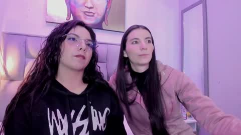Valkiria and Dione online show from April 28, 12:53 pm