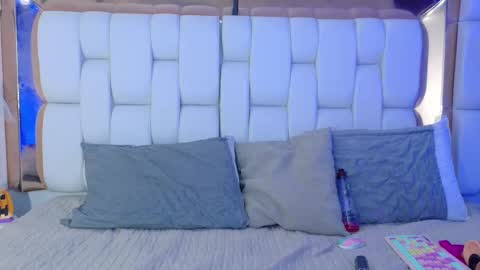 Valkiria moore  online show from October 6, 8:37 pm