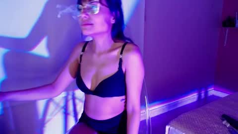 valkiry_ online show from November 27, 12:29 am