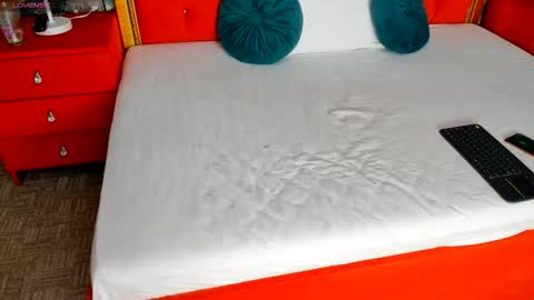 Valerie Val V online show from October 10, 5:46 am