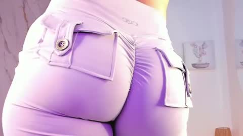 Vallolet Peach  online show from July 12, 12:41 pm