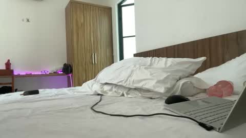 Snapshot of valure_lera chatting on October 22, 5:10 am valure_lera online show from October 22, 5:10 am