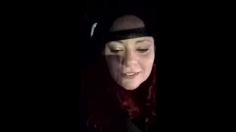 valykat423 online show from March 29, 5:42 am