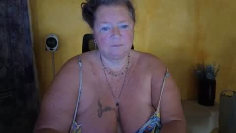 vampwoman online show from July 23, 7:17 am