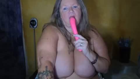 vampwoman online show from July 9, 5:44 am