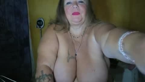 vampwoman online show from June 23, 5:26 am