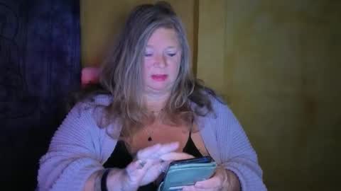 vampwoman online show from January 8, 10:10 am