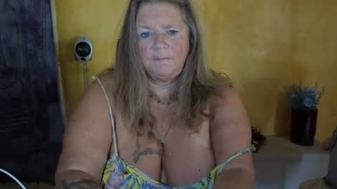 vampwoman online show from July 14, 1:38 pm