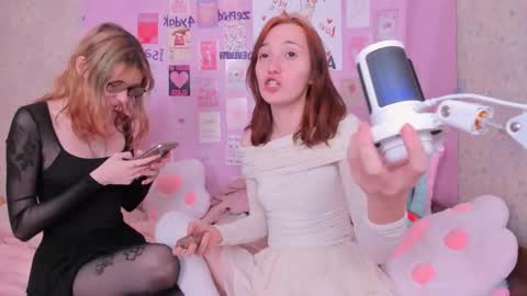 Alice  Vanessa online show from October 28, 7:09 am