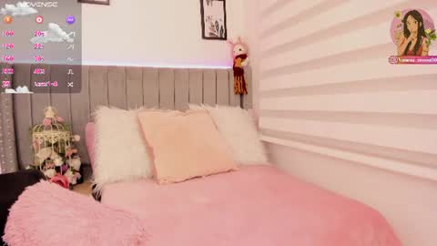 vanesa_moon_ online show from June 15, 2:25 am