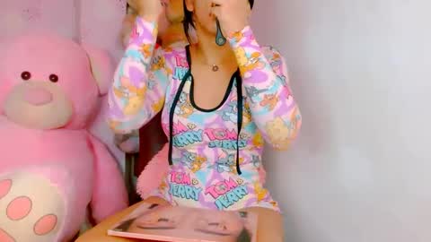 vanessa online show from December 20, 5:47 am