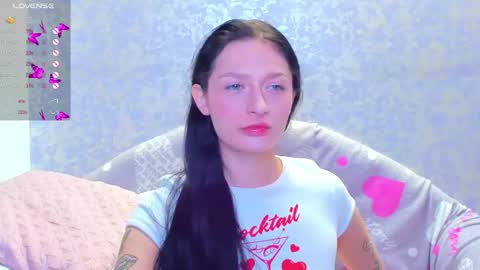 Snapshot of vanessa_florence chatting on October 20, 1:21 am RUSSIAN BARBIE BABE online show from October 20, 1:21 am