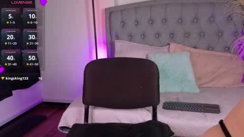 vanessa_mejiia online show from April 23, 4:31 am