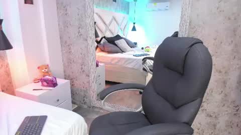 Vanessa  online show from July 29, 9:15 pm