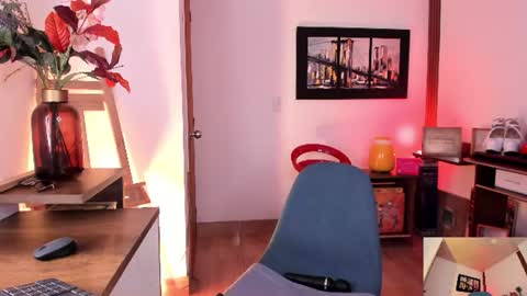 vanessa_sterling online show from June 12, 6:29 pm
