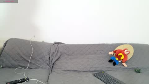 vanessaadol online show from August 3, 8:49 am