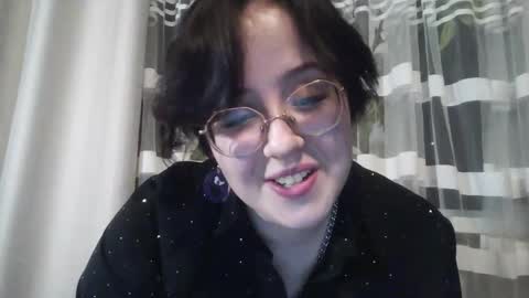 Snapshot of vanessashadow chatting on October 13, 4:09 pm vanessashadow online show from October 13, 4:09 pm