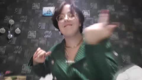 Snapshot of vanessashadow chatting on October 6, 4:14 pm vanessashadow online show from October 6, 4:14 pm
