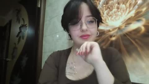 Snapshot of vanessashadow chatting on September 22, 4:11 pm vanessashadow online show from September 22, 4:11 pm