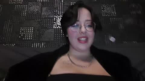 Snapshot of vanessashadow chatting on September 28, 4:38 pm vanessashadow online show from September 28, 4:38 pm