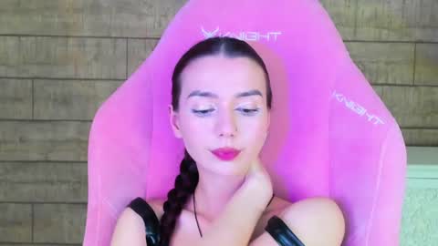 VanessaVienne online show from June 14, 2:24 am