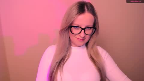 Mia online show from February 27, 6:00 pm