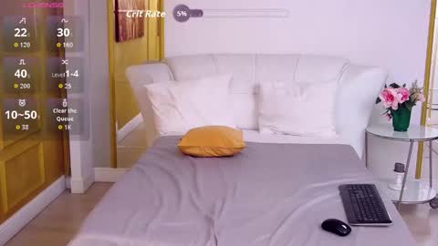 Vanilux online show from October 4, 5:55 pm