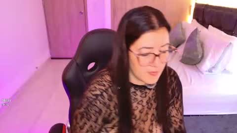 Karine online show from August 5, 3:09 pm