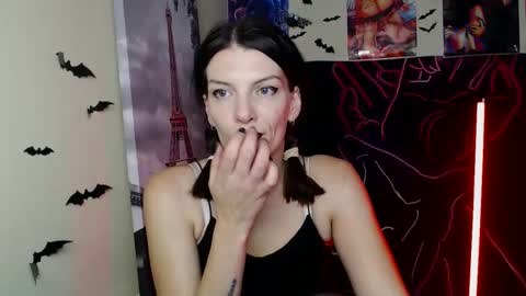 Vanessa online show from October 28, 8:04 am