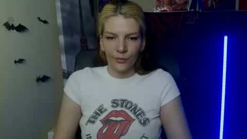 Vanessa online show from April 30, 4:01 pm