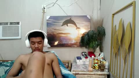 vanxxx2005 online show from February 25, 5:41 am