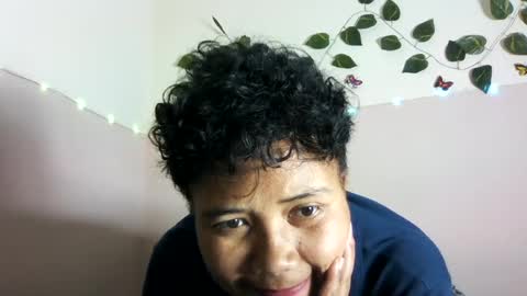 Vayannah online show from June 19, 1:28 pm