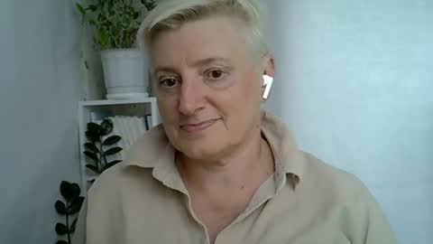 vea_motty online show from August 1, 1:34 pm