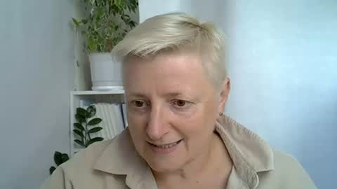 vea_motty online show from August 2, 1:35 pm