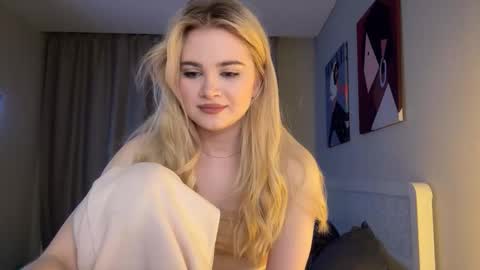 Monika online show from March 15, 2:20 pm