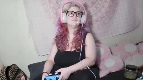 Veronica Lehane online show from February 23, 8:33 pm