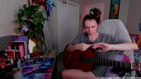 Violet Weatherbee online show from January 28, 1:39 am