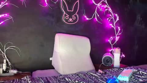 vega_santorini online show from April 26, 4:37 pm