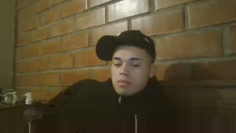 velasmanu1 online show from December 15, 1:34 am