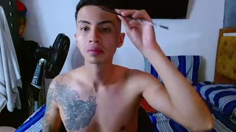 velk_hot1 online show from July 6, 12:35 pm