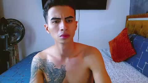 velk_hot1 online show from April 28, 3:38 pm
