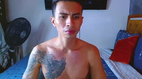 velk_hot1 online show from April 30, 8:57 pm