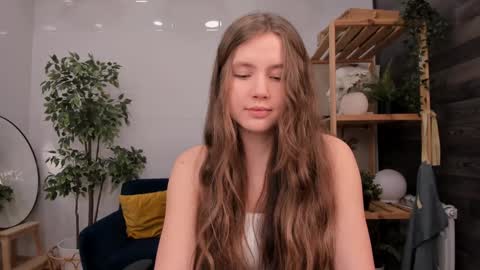 velvet_cherry online show from February 6, 4:36 pm