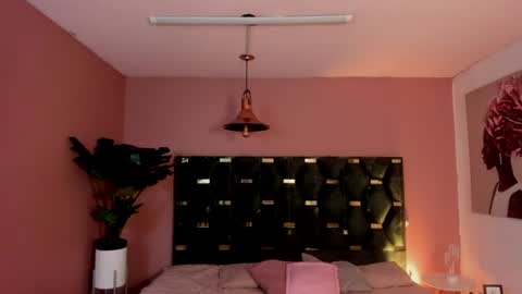 Isabella  online show from July 1, 12:03 pm