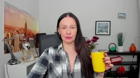 Snapshot of velvet_jasmine chatting on October 7, 5:47 am Jasmine online show from October 7, 5:47 am